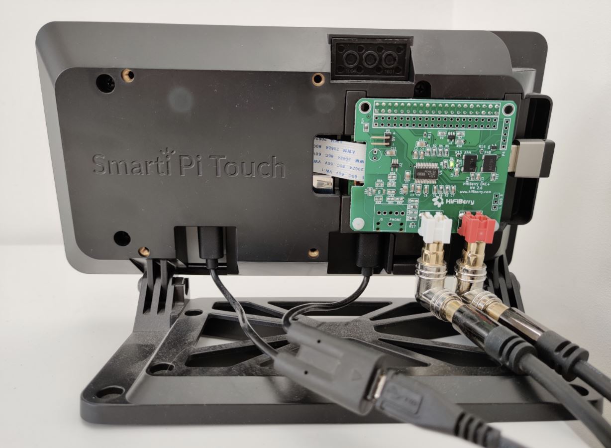 Touch 1 and RPi3A+ rear view Touch 1 and RPi3A+ rear view
